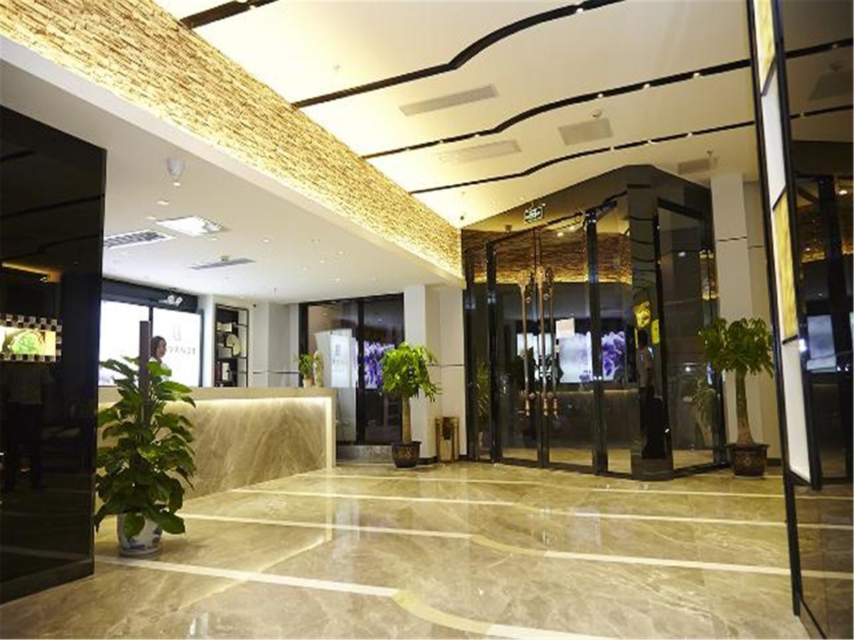 Lavande Hotel Tianhe Gangding Subway Station Branch Guangzhou Buitenkant foto