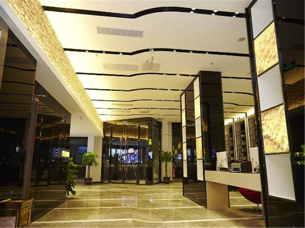 Lavande Hotel Tianhe Gangding Subway Station Branch Guangzhou Buitenkant foto